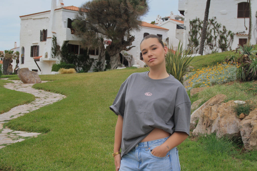 LIA "SS26" T-SHIRT